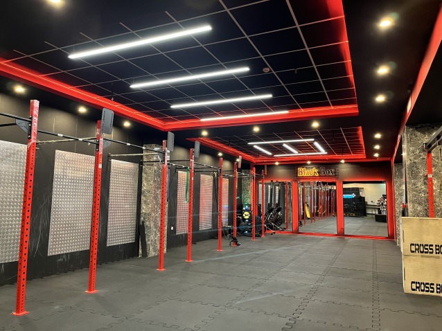 سالن باشگاه بلک باکس